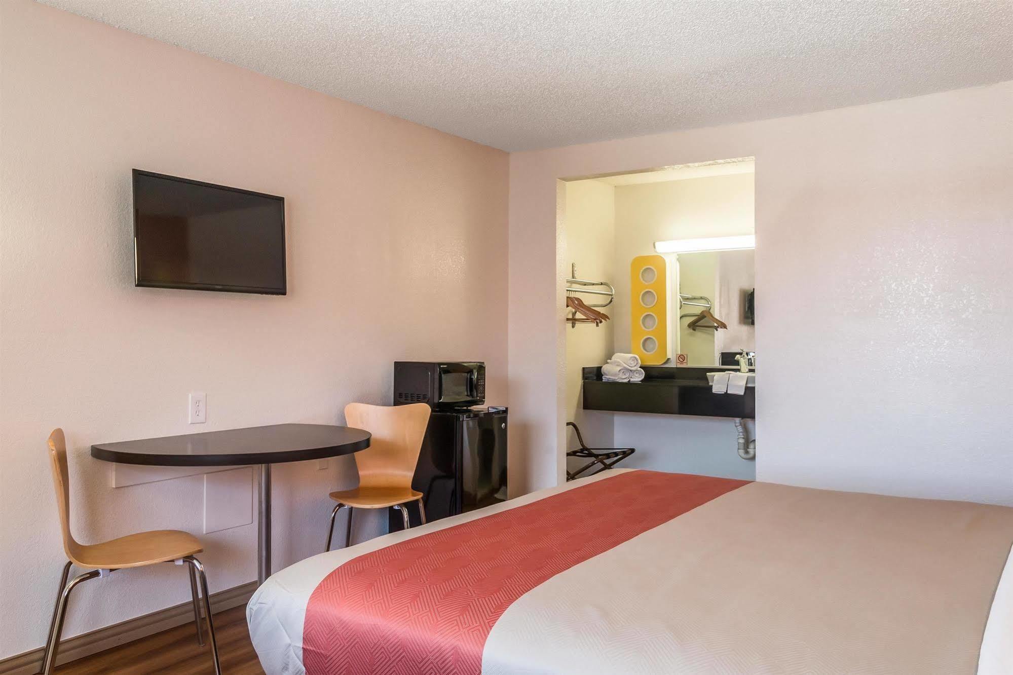Motel 6-Mesquite, TX - Rodeo - Convention Ctr Exterior foto