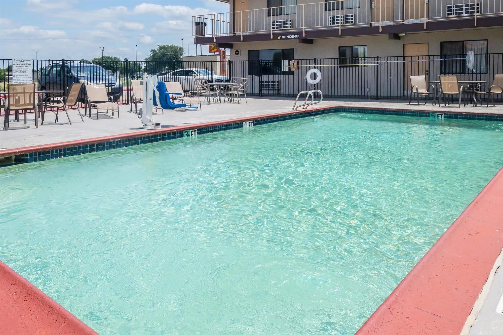 Motel 6-Mesquite, TX - Rodeo - Convention Ctr Exterior foto